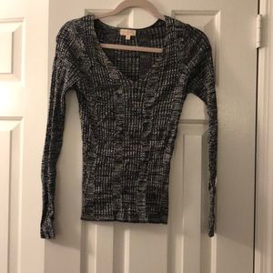 Black and gray stretchy sweater